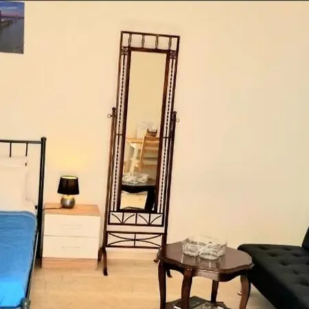 Cristina Studio Apartment *