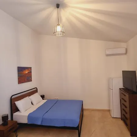 Cristina Studio